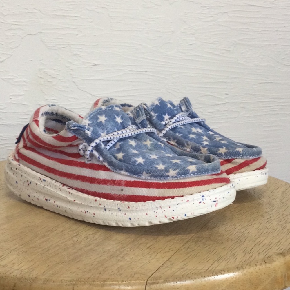 HEY DUDE WALLY Toddler Stars n Stripes Red White and Blue K8 Slip on Shoes